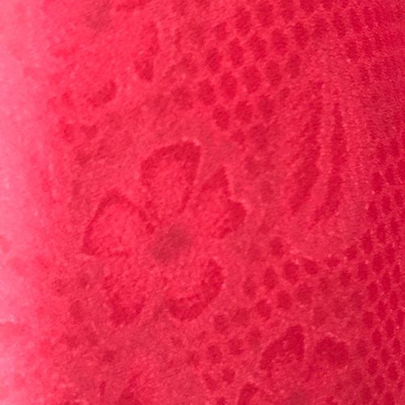 Gently loved sheer Fashion Bug top - Picture 4 of 5